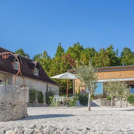 Sleeps 12 Pool Wifi Cournazac